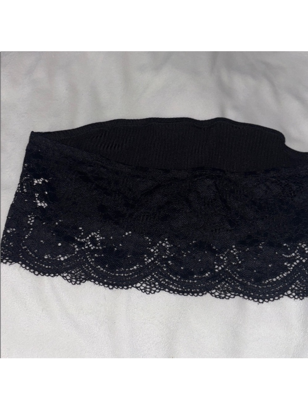 Black Strapless Lace-Trim Crop Top - Picture 4 of 4